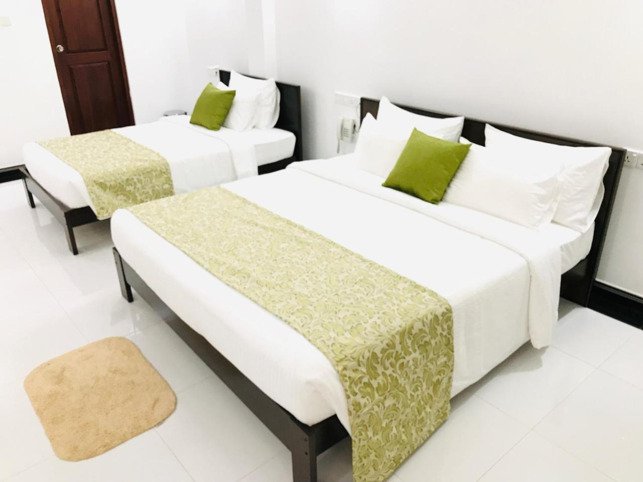 Siluni'S Villa Anuradhapura Room photo